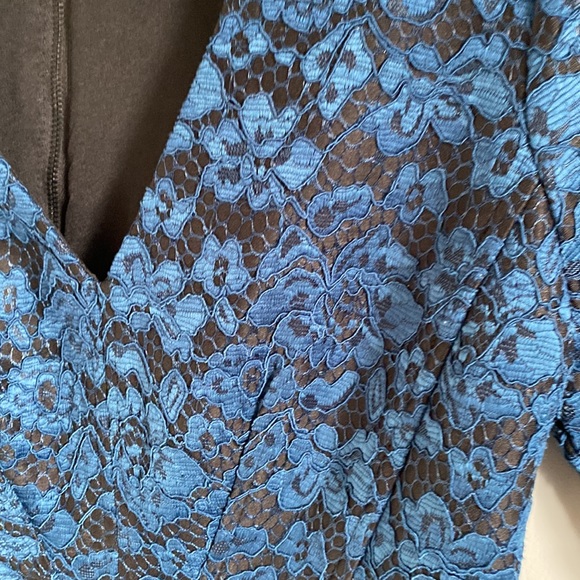 NWT Taylor Bonded Lace Scalloped Dress - Picture 4 of 8